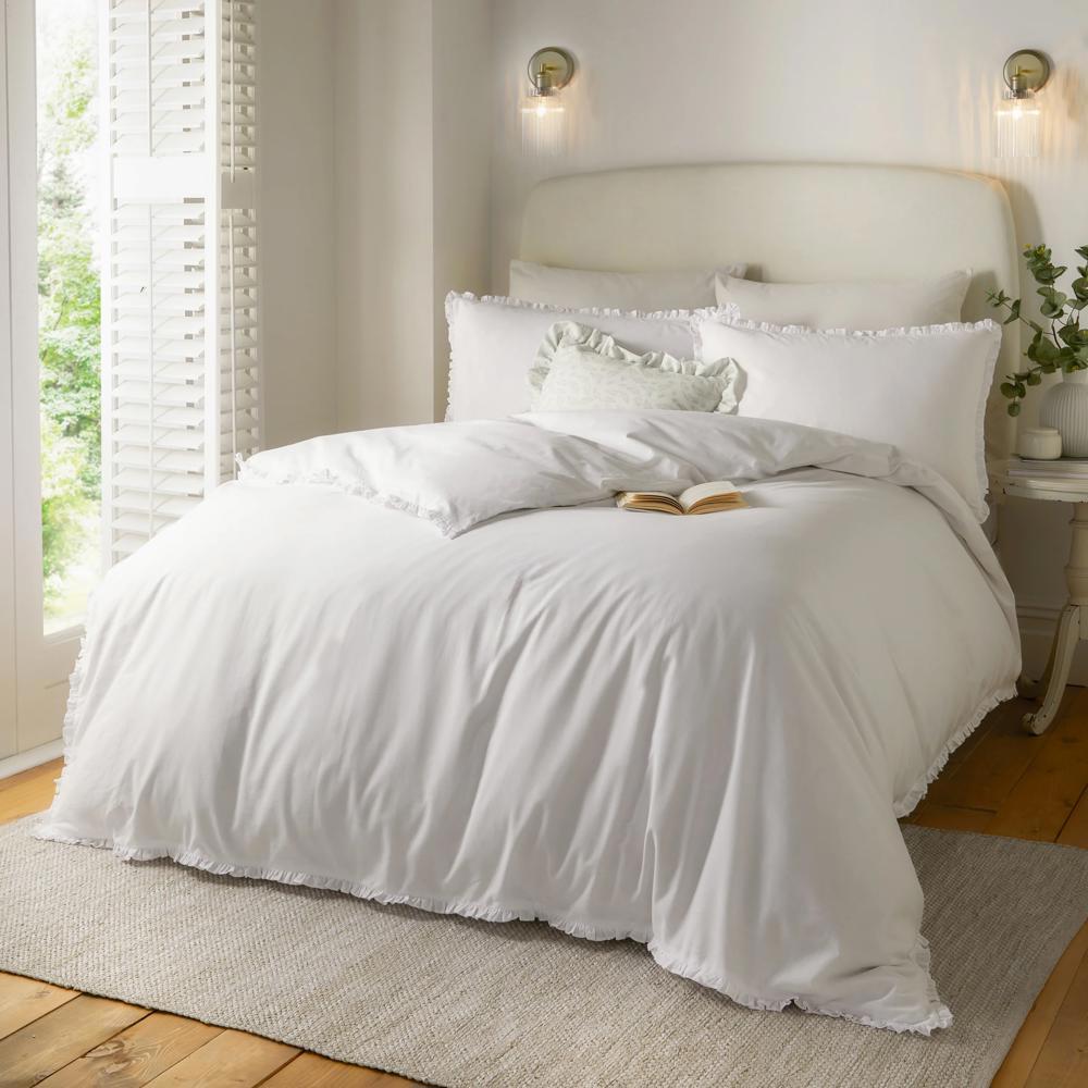 Wylder Tily Ruffle White Duvet Cover Set